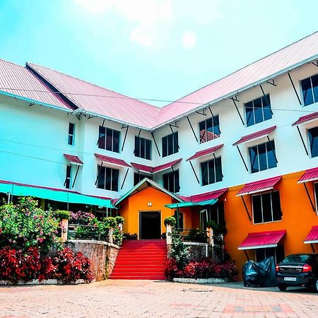 Sri Venkateshwara Residency Hotel Madikeri Exterior photo