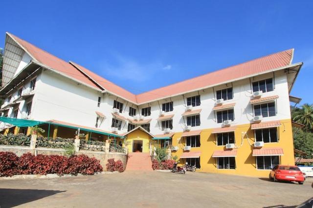 Sri Venkateshwara Residency Hotel Madikeri Exterior photo