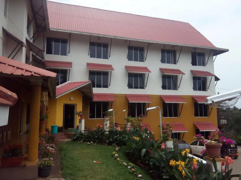 Sri Venkateshwara Residency Hotel Madikeri Exterior photo